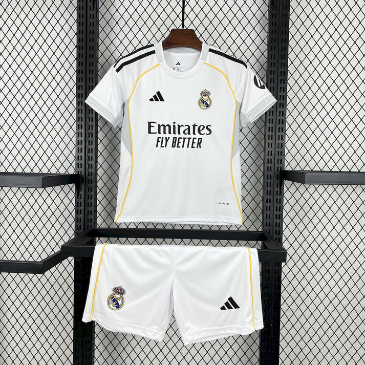 Ensemble Short Real Madrid domicile 2025-2026