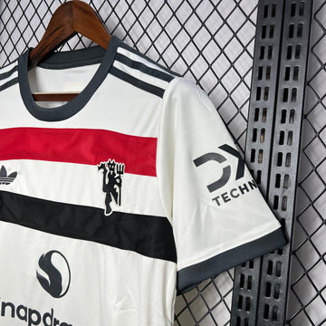 Manchester United third 2024-2025