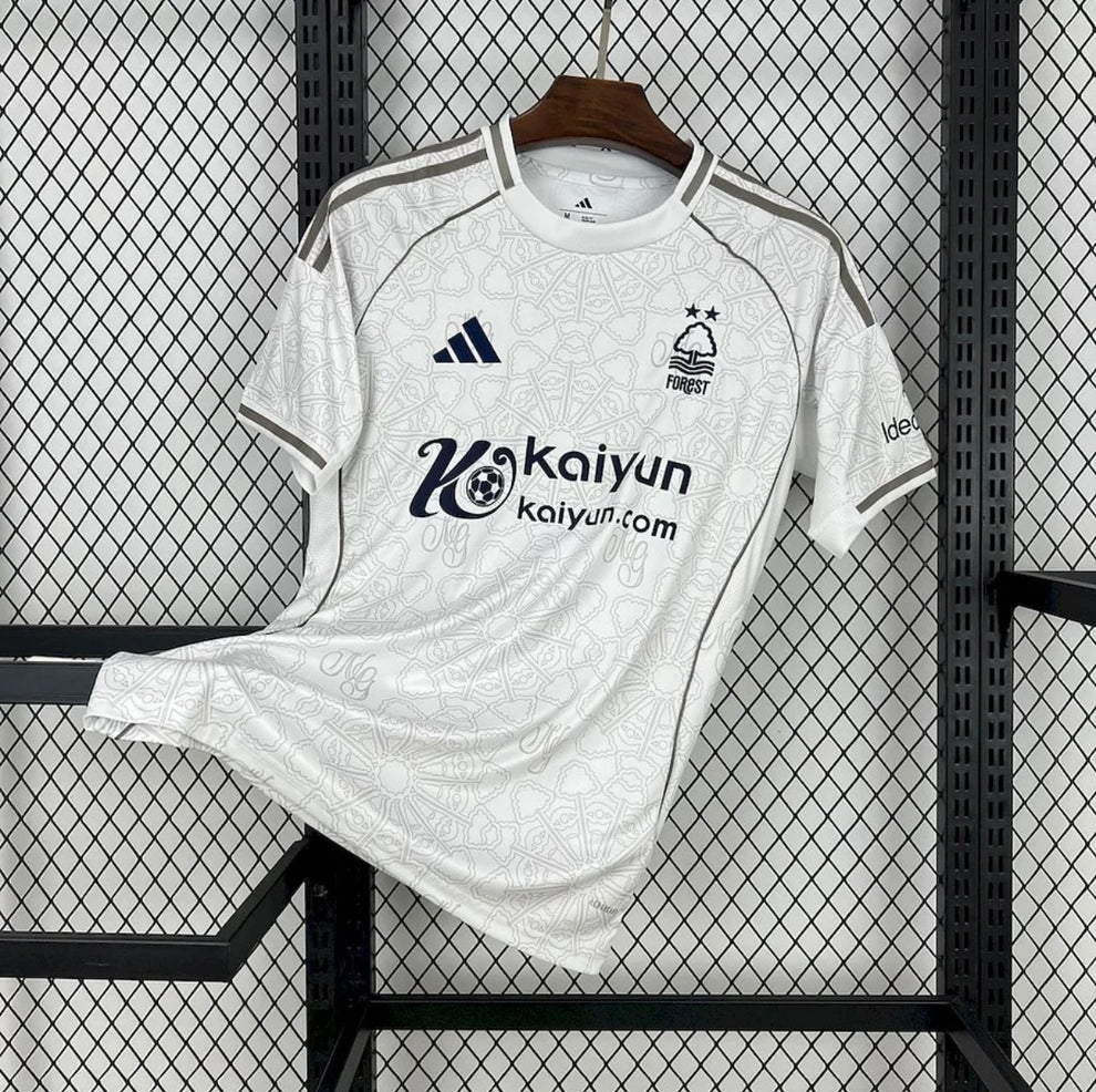 Nottingham Forest extérieur 2025-2026