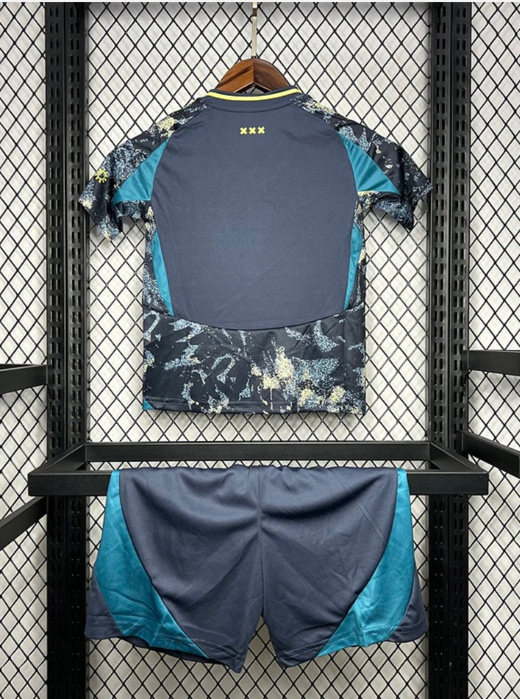 Ensemble Short Ajax extérieur 2024-2025