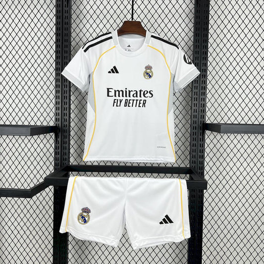 Ensemble Short Real Madrid domicile 2025-2026