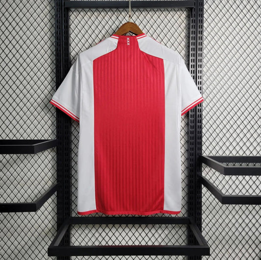 Ajax domicile 2024-2025