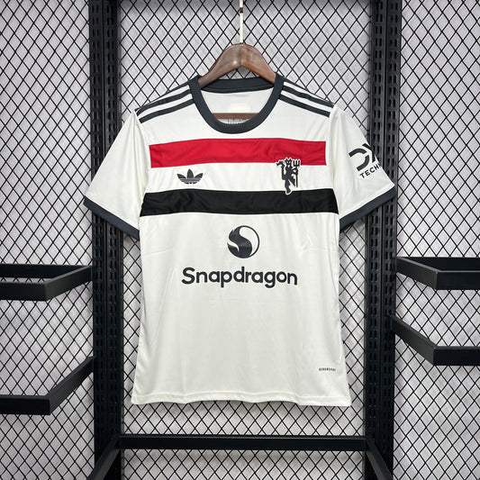 Manchester United third 2024-2025