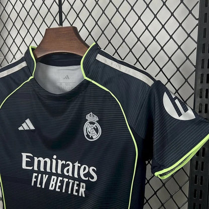 Ensemble Short Real Madrid extérieur 2025-2026