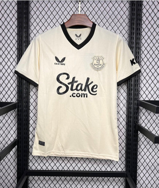 Everton third 2024-2025