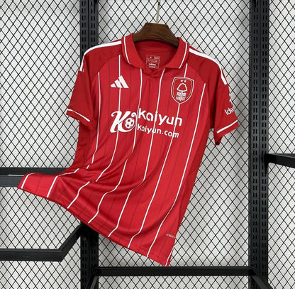 Nottingham Forest domicile 2025-2026