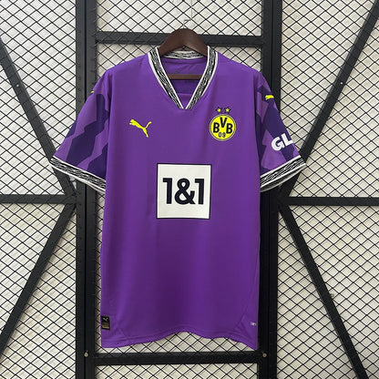 Dortmund goalkeeper 2025-2026 Violet