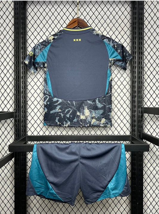 Ensemble Short Ajax extérieur 2024-2025